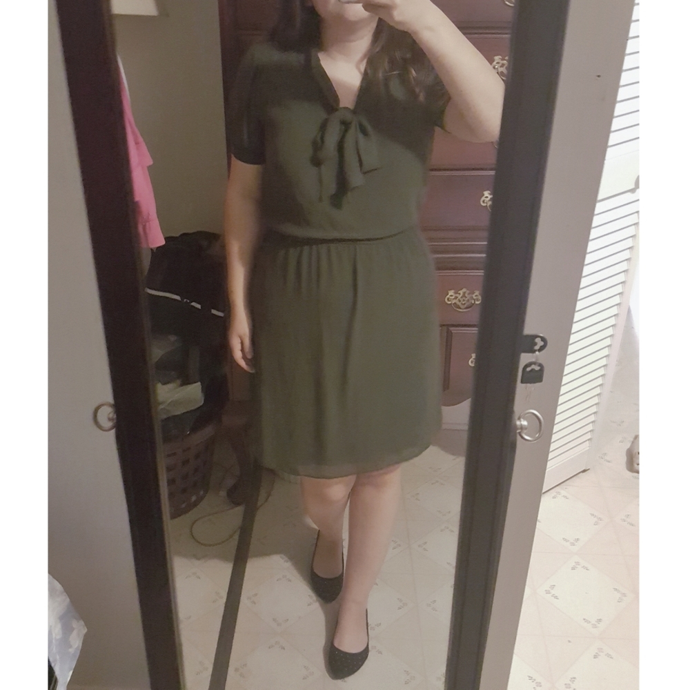 Olive Green Chiffon Flowy Short Sleeve Dress